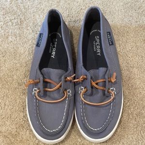 Sperry boat shoes